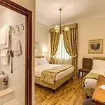 Cortina Hotel 3*