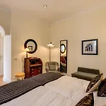 Cortina 3*