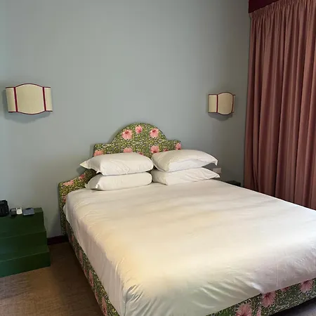 Szálloda Cortina 3*