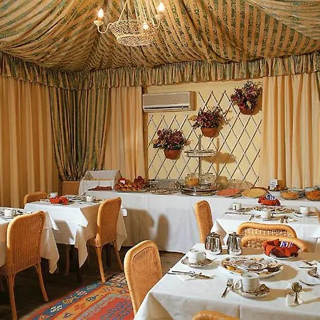 Hotel Cortina 3*