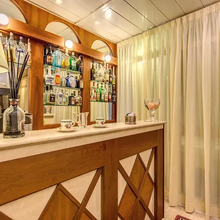 酒店 科缇纳酒店 3*