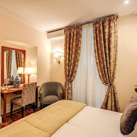 Cortina Hotel