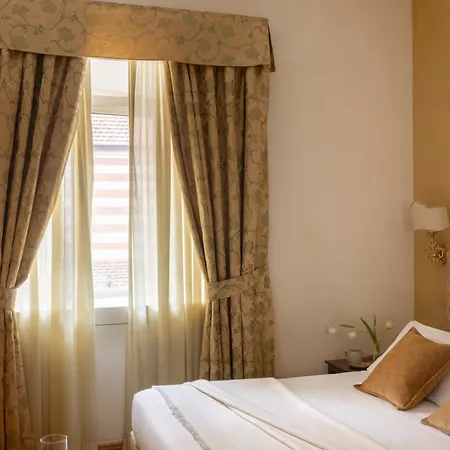 Cortina Hotel 3*